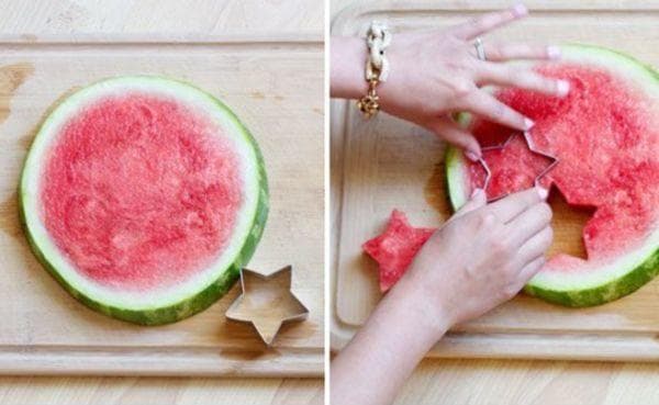 Couper la pastèque en étoiles
