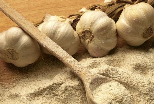 Farine et ail