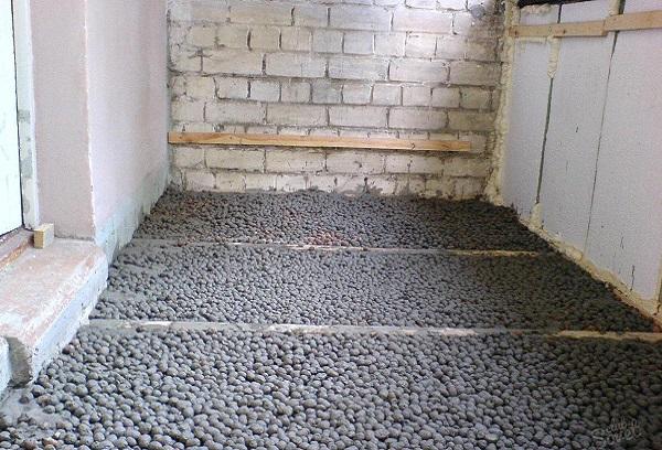 Isolation thermique avec de l'argile expansée