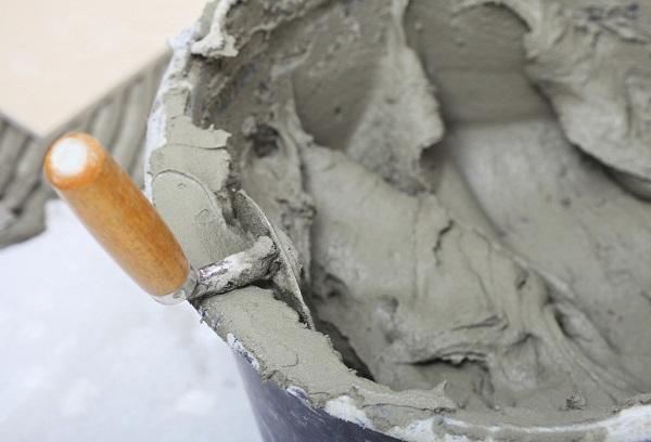 Mélange de plâtre de ciment