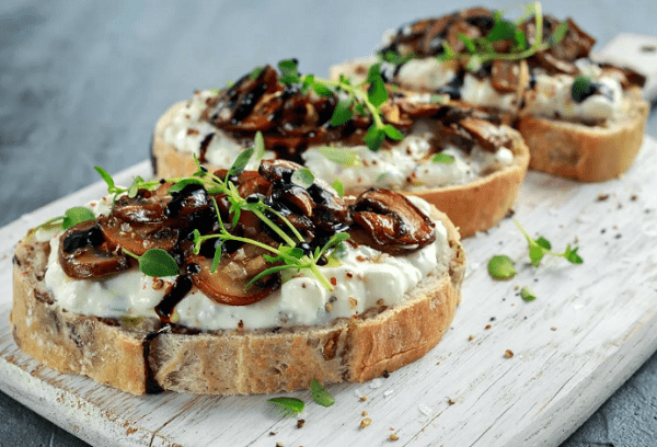 Bruschetta aux champignons