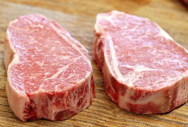 Deux steaks à frire