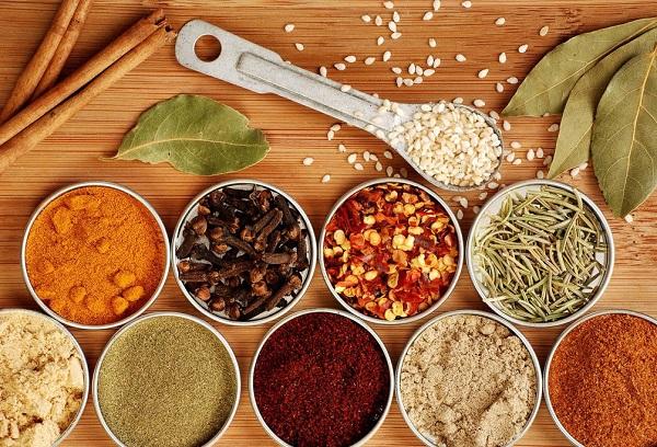 Épices et assaisonnements pour lagman
