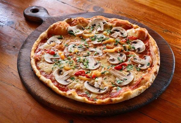 Pizza aux champignons