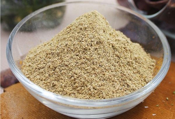 Bol avec assaisonnement