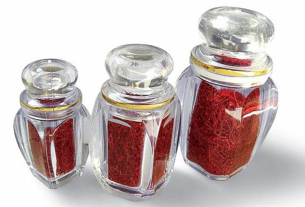 Stigmates de safran en bocaux en verre