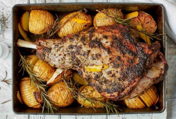 Gigot d'agneau cuit au four