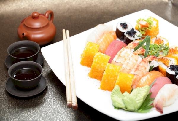 Sushis et petits pains