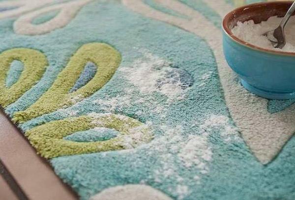 Nettoyer un tapis avec du bicarbonate de soude