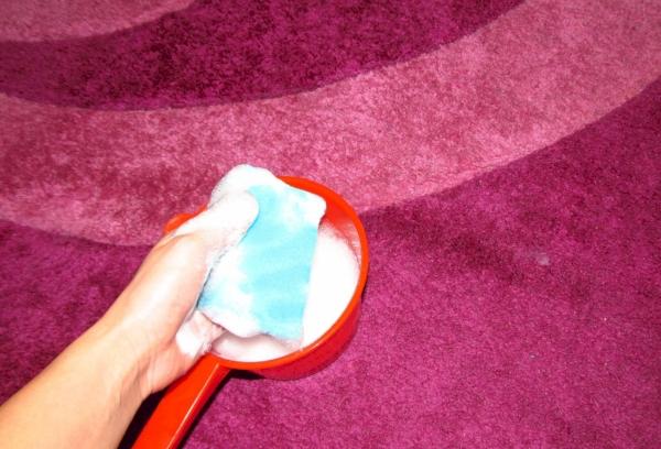 Lessive en poudre pour le nettoyage des tapis