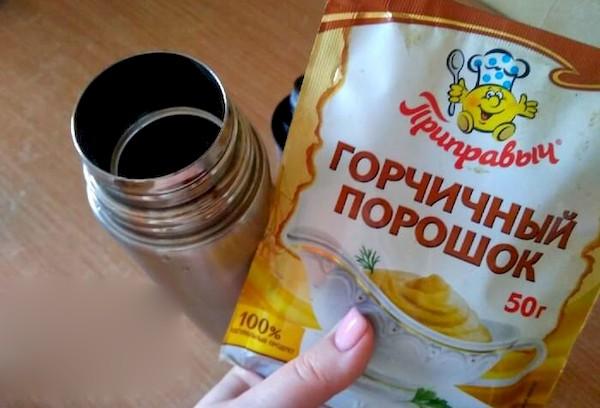 Nettoyer un thermos avec de la moutarde