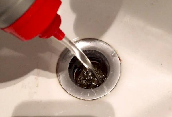 Gel nettoyant pour canalisations