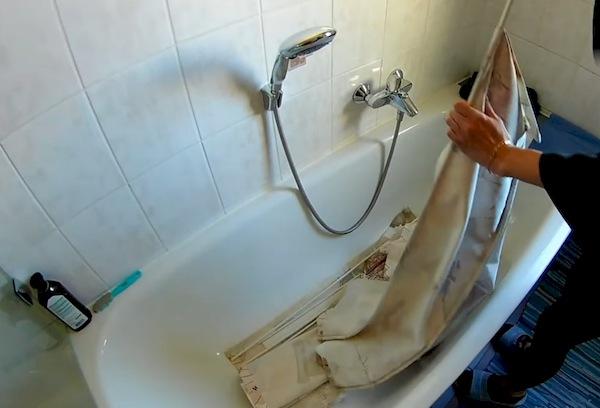 Stores romains lavables à la main