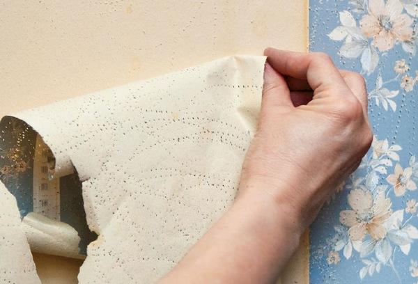 Enlever le vieux papier peint des murs