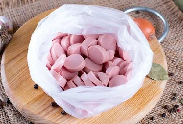 Saucisses tranchées surgelées