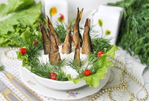 Snack de poisson dans l'étang