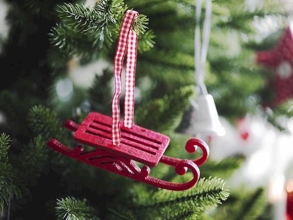 Jouets de décorations d'arbre de Noël à partir de petits traîneaux et skis décoratifs 2