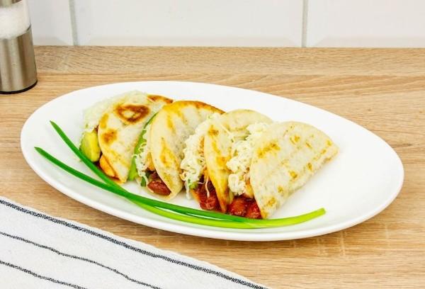 Tortilla à l'avocat et au fromage