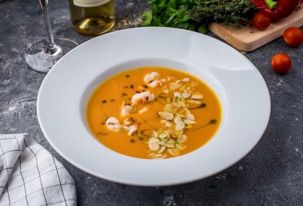 Velouté de lentilles aux crevettes.