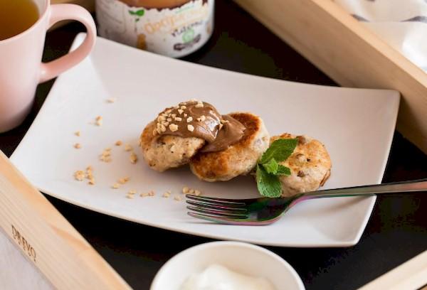 Cheesecakes au chocolat et beurre de cacahuète.