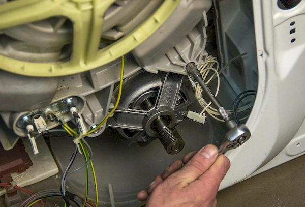 Panne moteur dans machine à laver
