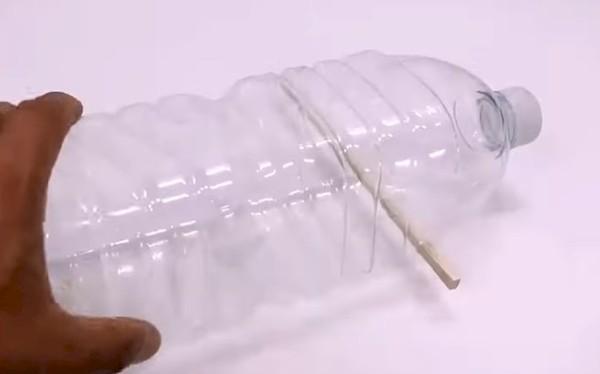 Piège à souris d'une bouteille - méthode 3