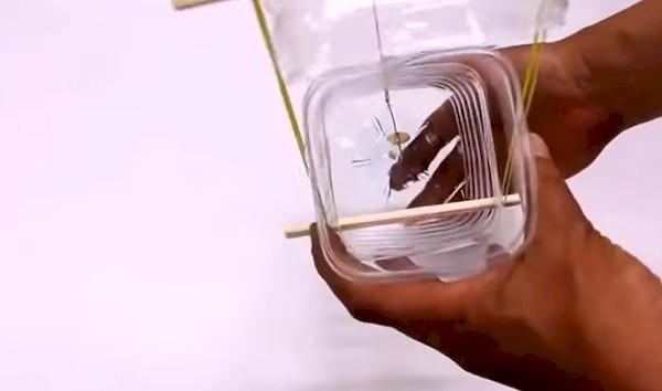 Piège à souris d'une bouteille - méthode 3