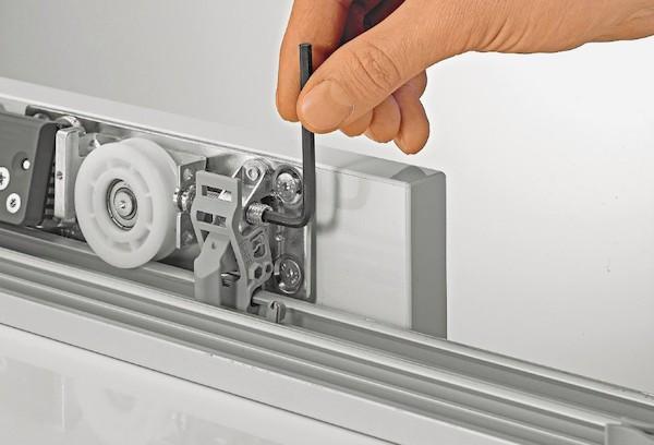 Difficulté à fermer ou ouvrir les portes de l'armoire