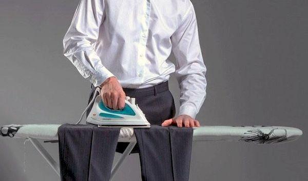 Pantalon avec flèches à repasser