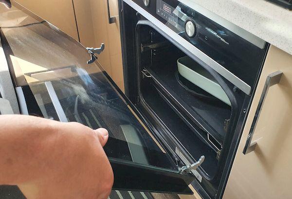 Dépose des portes du four