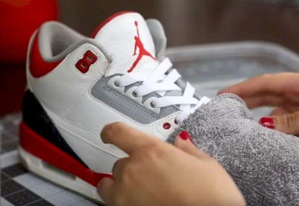 Supprimer les plis des chaussures