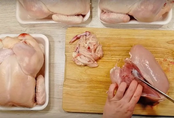 Préparation de produits semi-finis à base de volaille