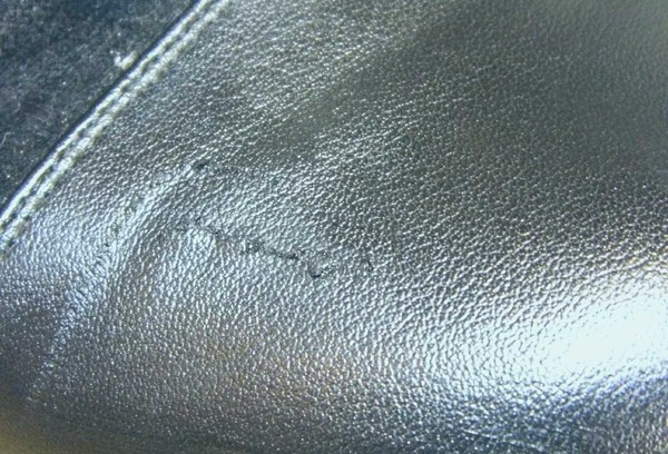 Rayures sur les produits en cuir